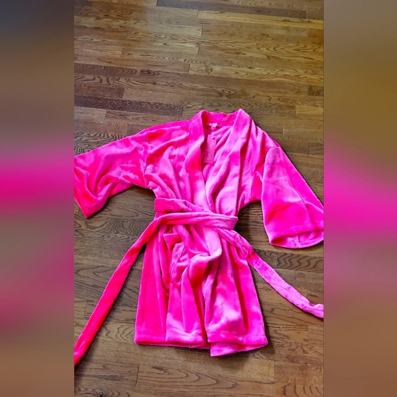 Lilly Pulitzer Intimates & Sleepwear Hot Pink Robe Lilly Pulitzer Brand New With Tag Large